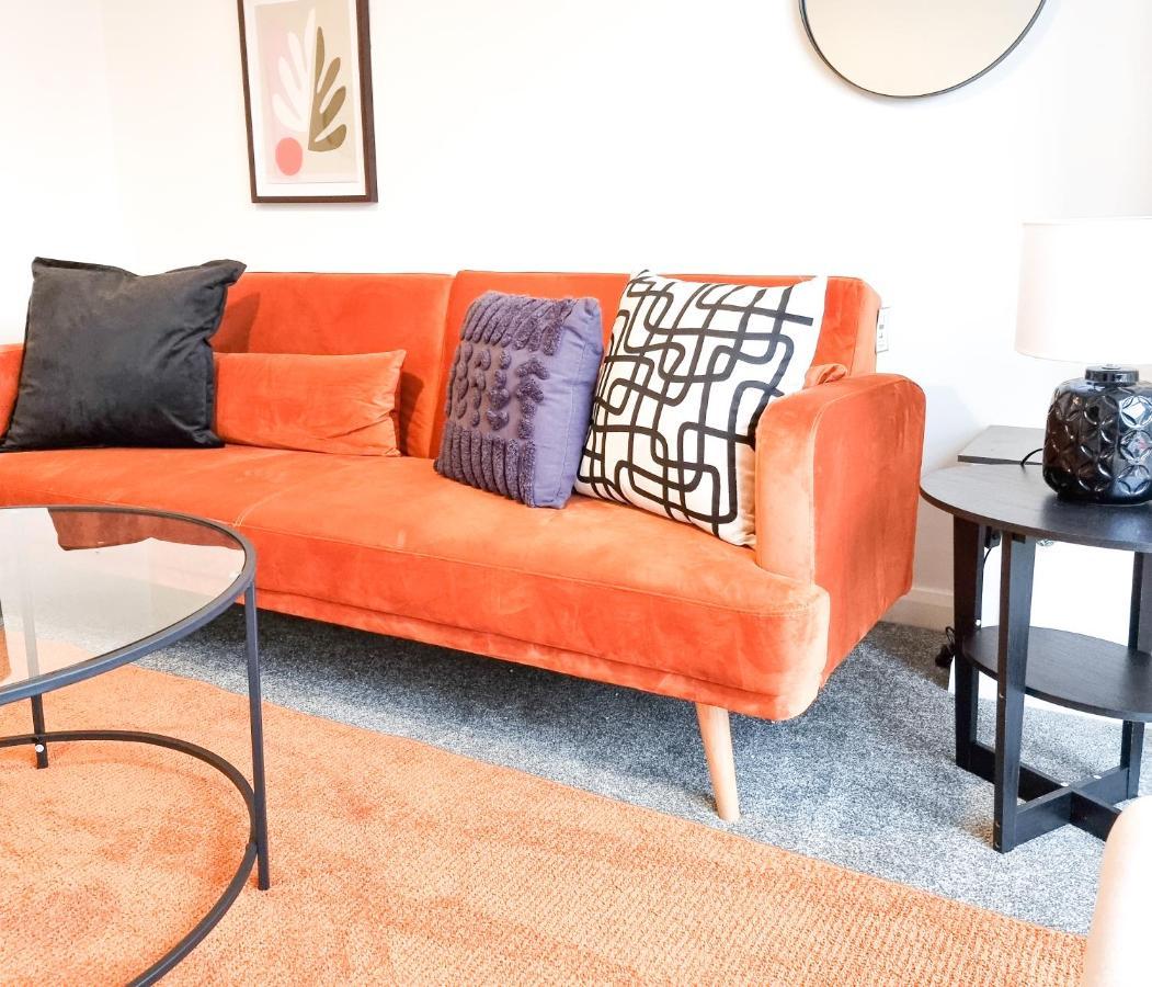 Spacious 3-Bed Near The City Centre สวอนซี ภายนอก รูปภาพ